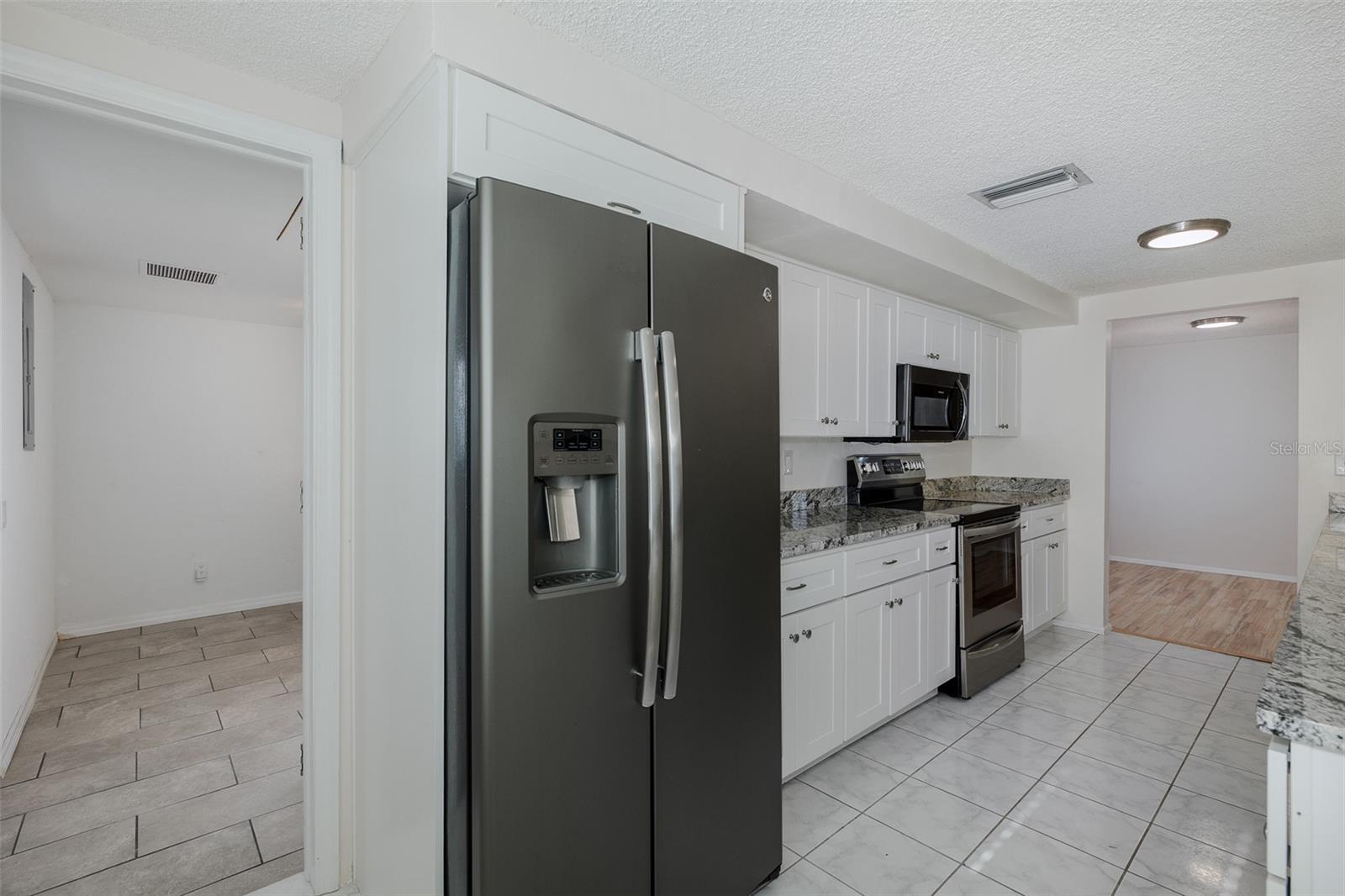 Image 14 of 47 For 1148 Fernwood Drive