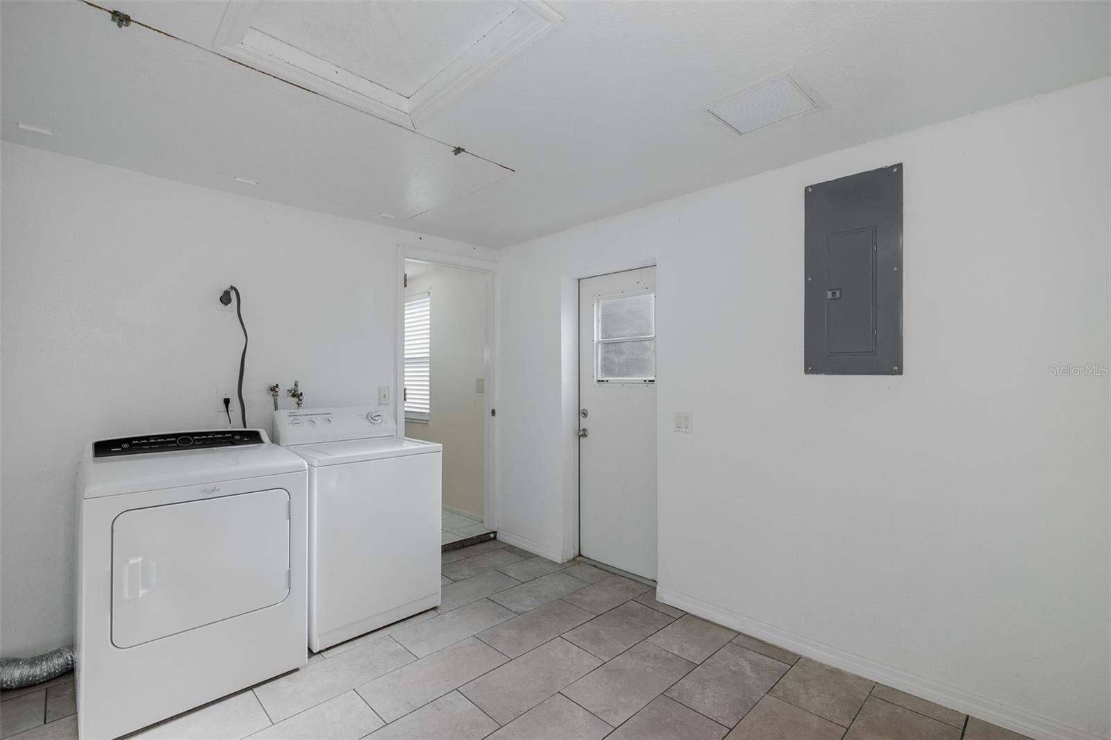 Image 25 of 47 For 1148 Fernwood Drive