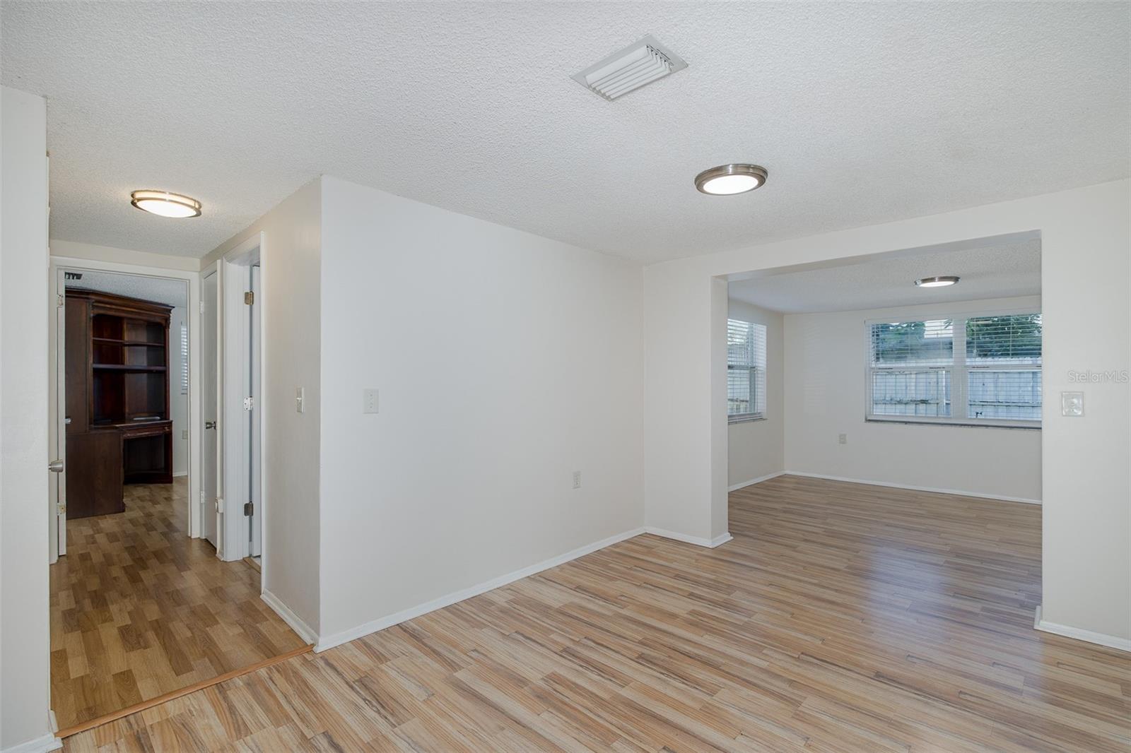 Image 30 of 47 For 1148 Fernwood Drive