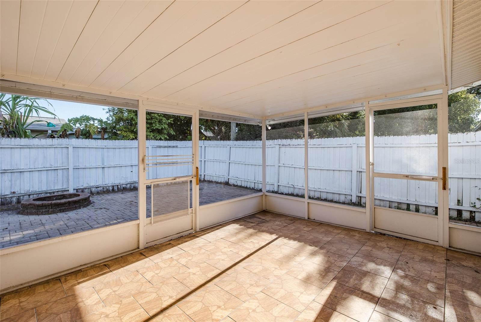 Image 36 of 47 For 1148 Fernwood Drive