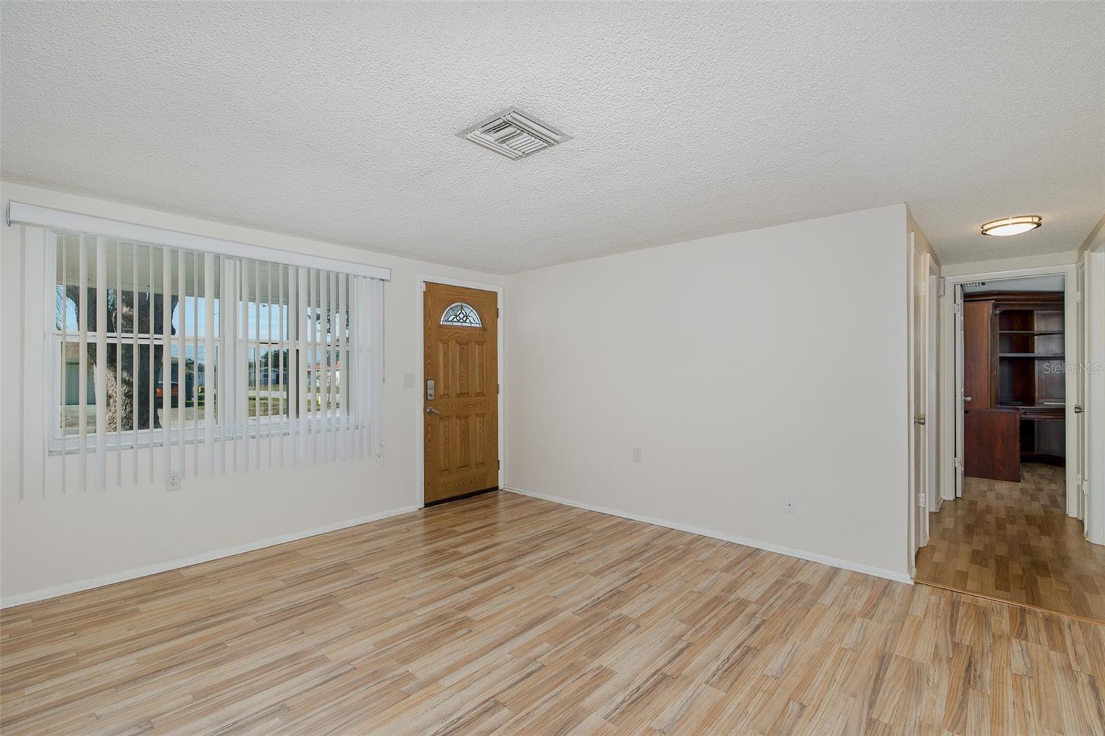 Image 7 of 47 For 1148 Fernwood Drive