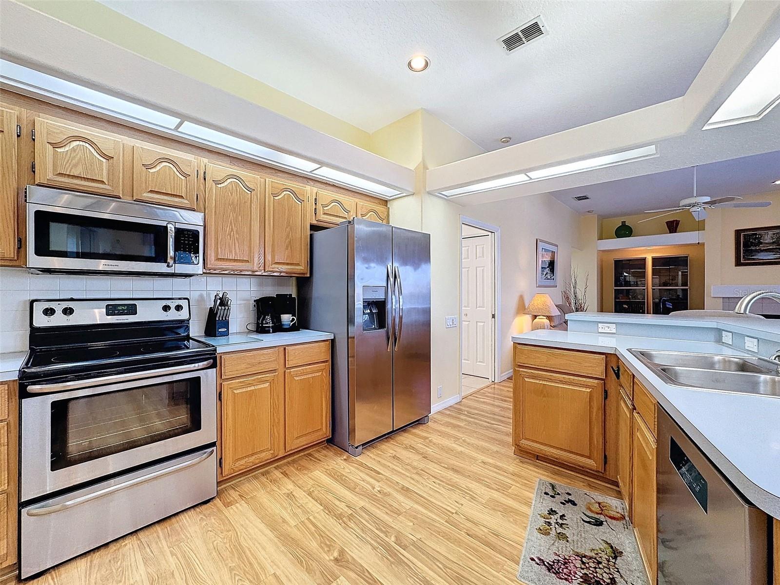 Image 3 of 62 For 8530 Coral Creek Loop