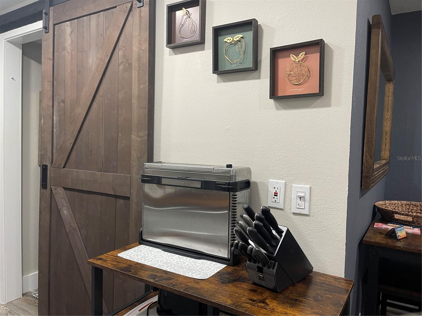 Image 13 of 33 For 20921 Haulover Cove 11