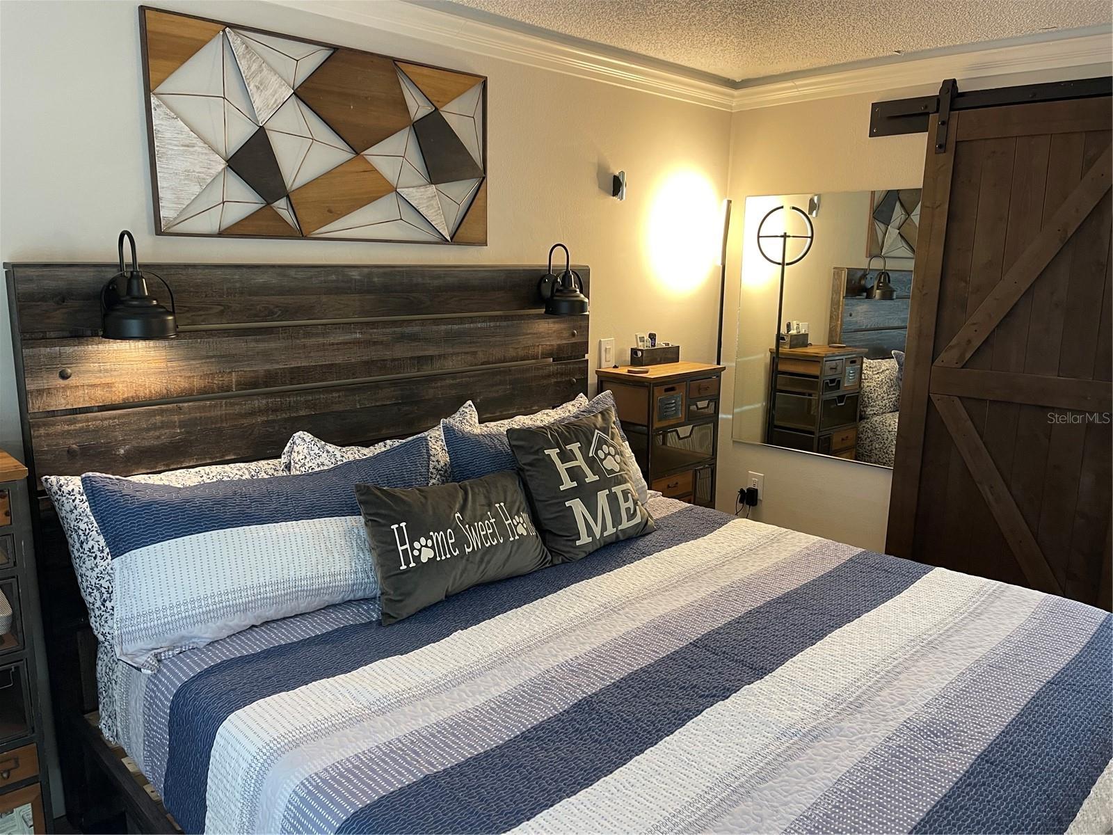 Image 19 of 33 For 20921 Haulover Cove 11