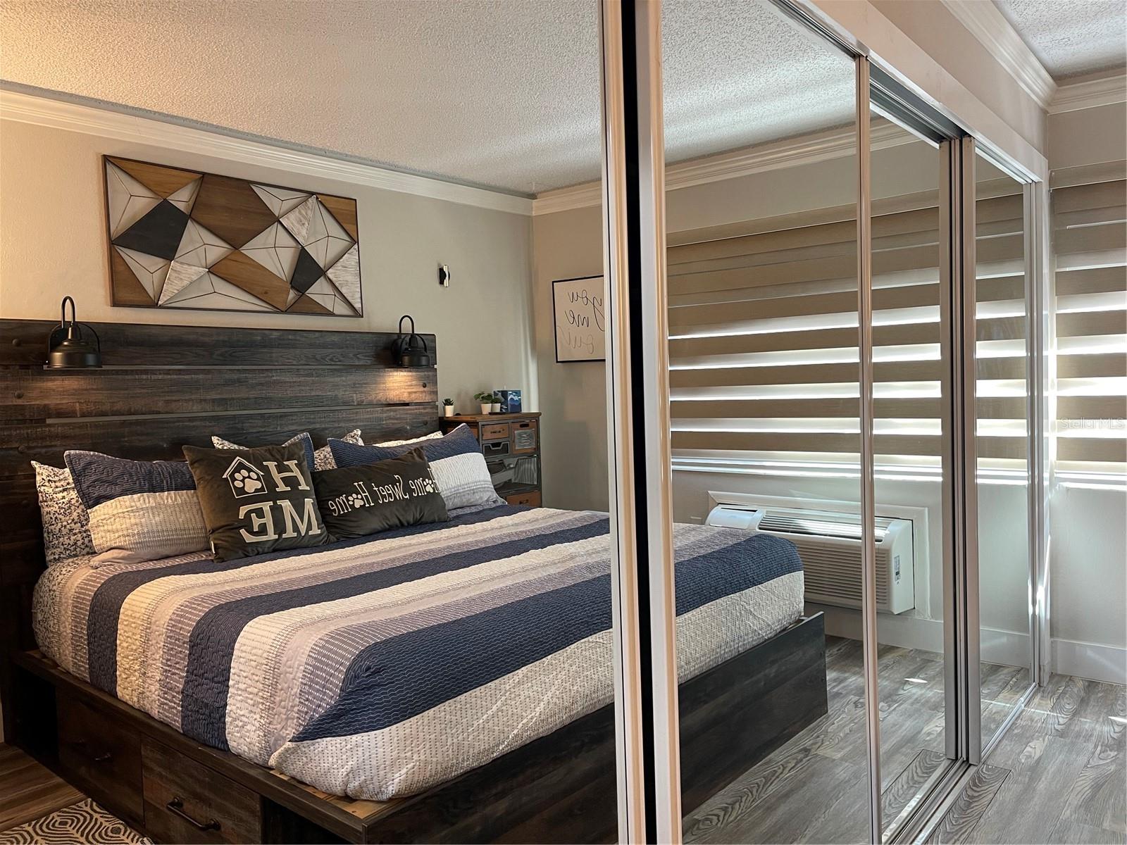 Image 21 of 33 For 20921 Haulover Cove 11