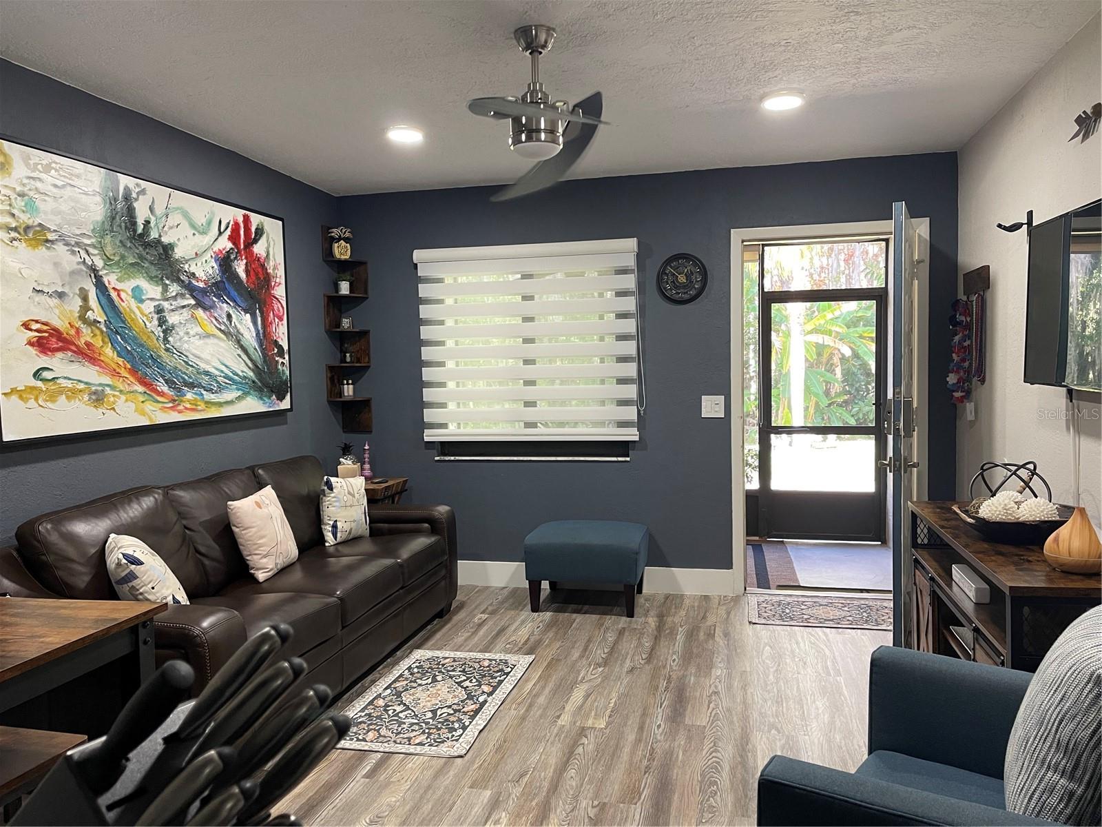 Image 8 of 33 For 20921 Haulover Cove 11