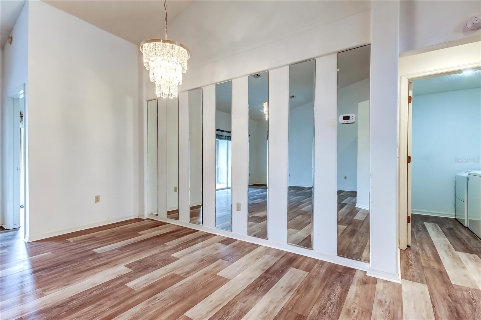 Image 8 of 24 For 7522 Mediterranean Court