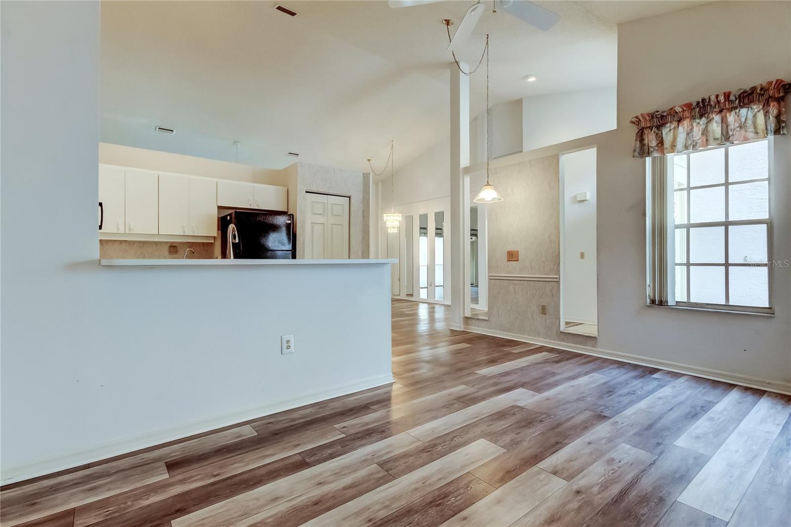 Image 9 of 24 For 7522 Mediterranean Court