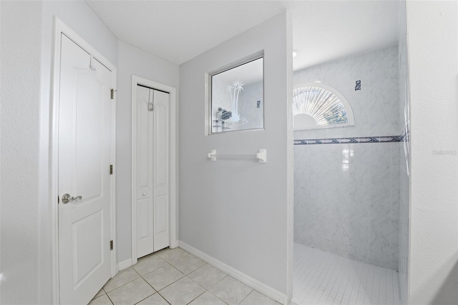 Image 22 of 68 For 5220 Kirkwood Avenue