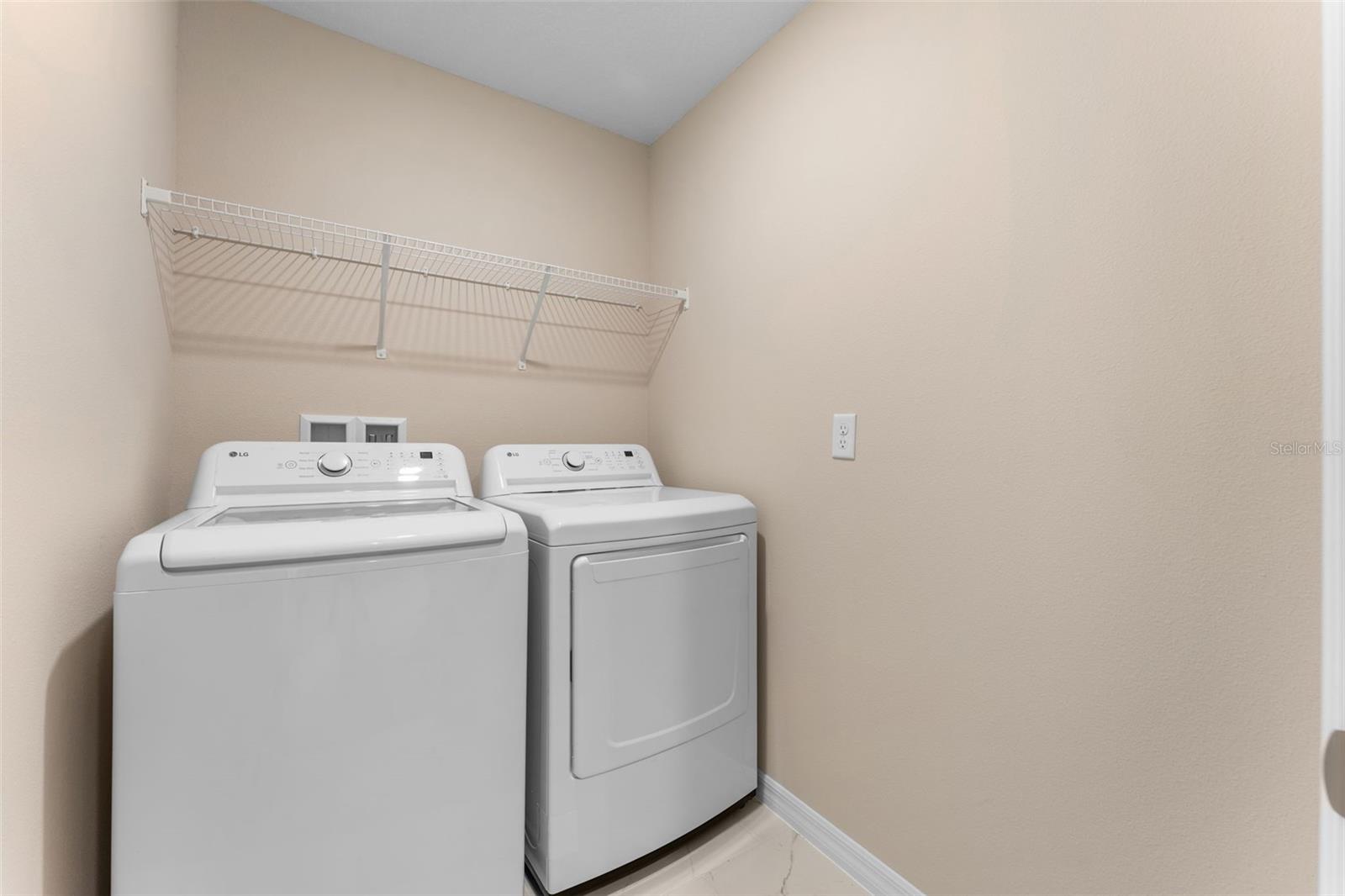 Image 11 of 25 For 616 Emerald Grove Drive