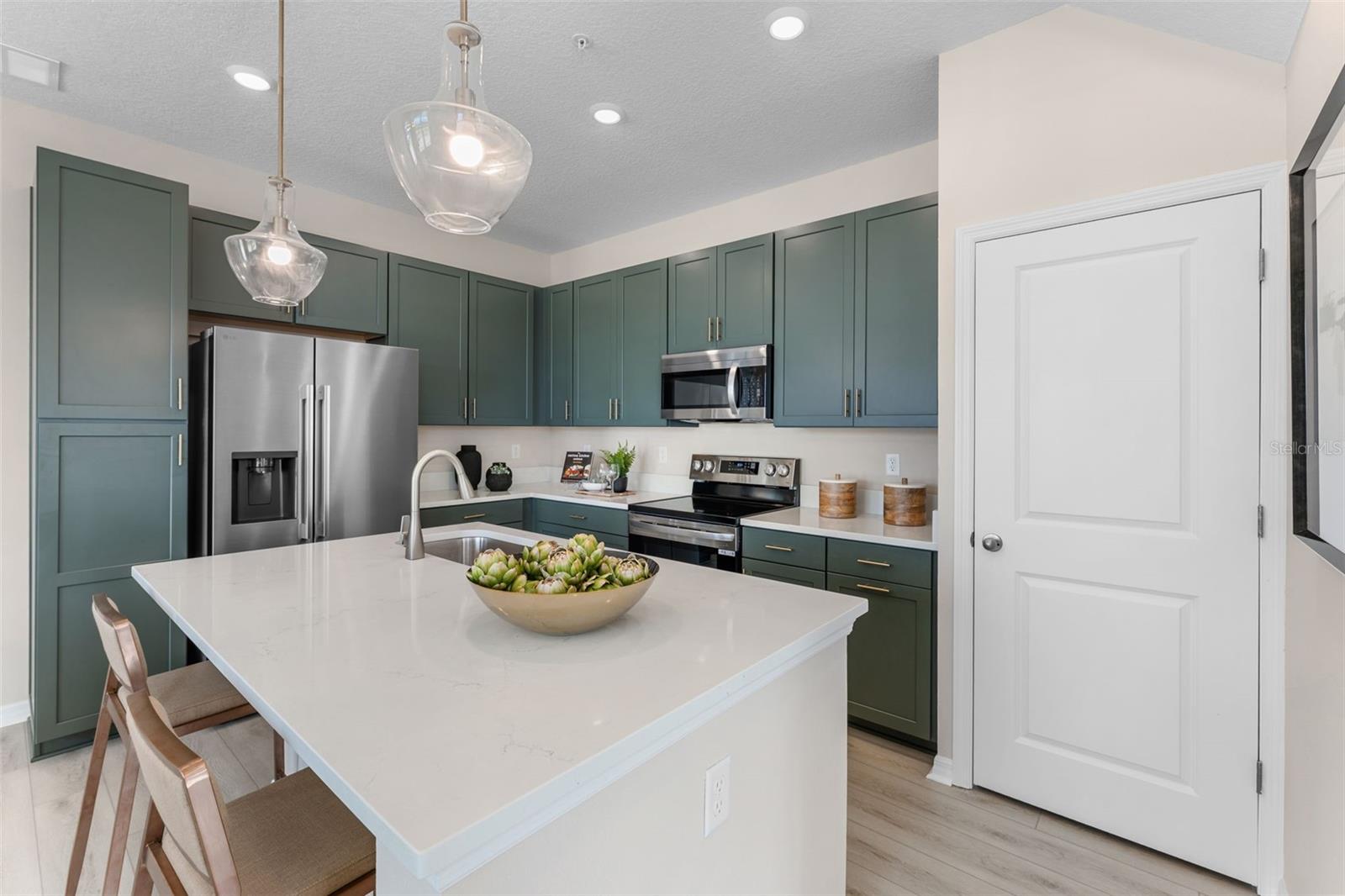 Image 3 of 25 For 616 Emerald Grove Drive