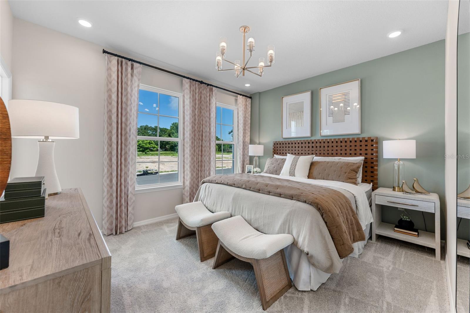 Image 5 of 25 For 616 Emerald Grove Drive