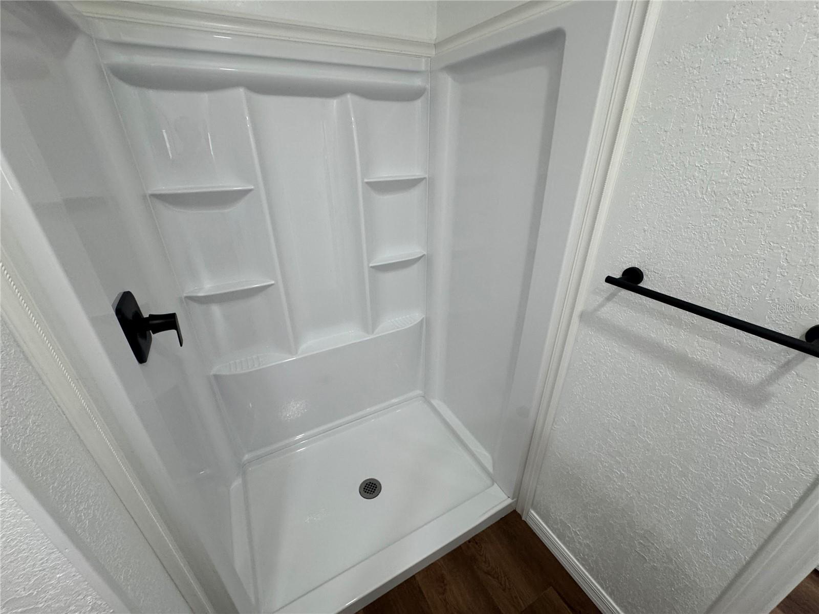 Image 14 of 40 For 8104 Ridge Road