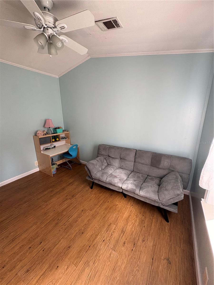 Image 18 of 41 For 4981 Lyons Street