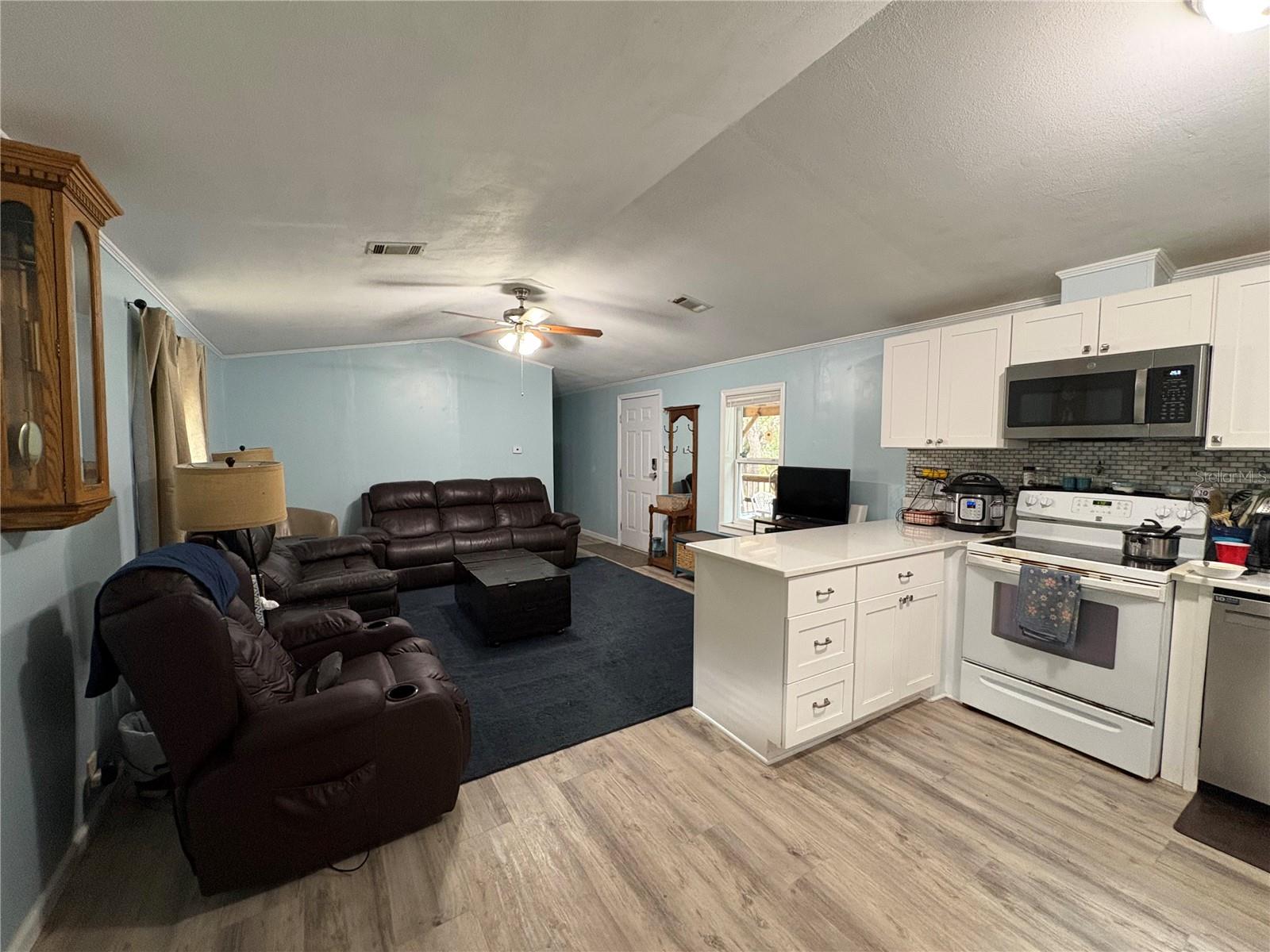 Image 8 of 41 For 4981 Lyons Street