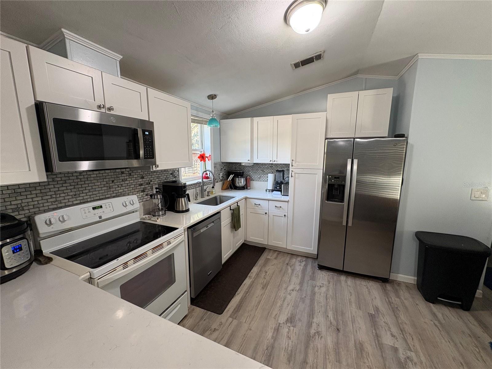 Image 9 of 41 For 4981 Lyons Street