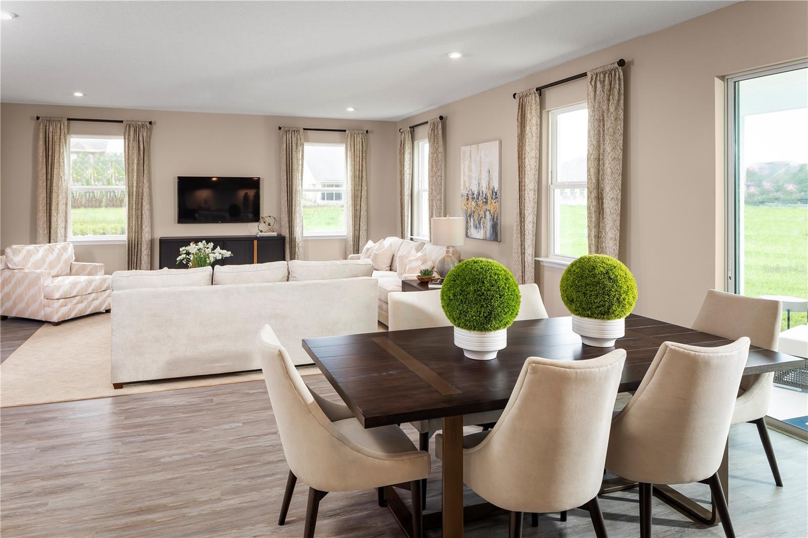 Image 4 of 23 For 3147 Tiger Palm Way