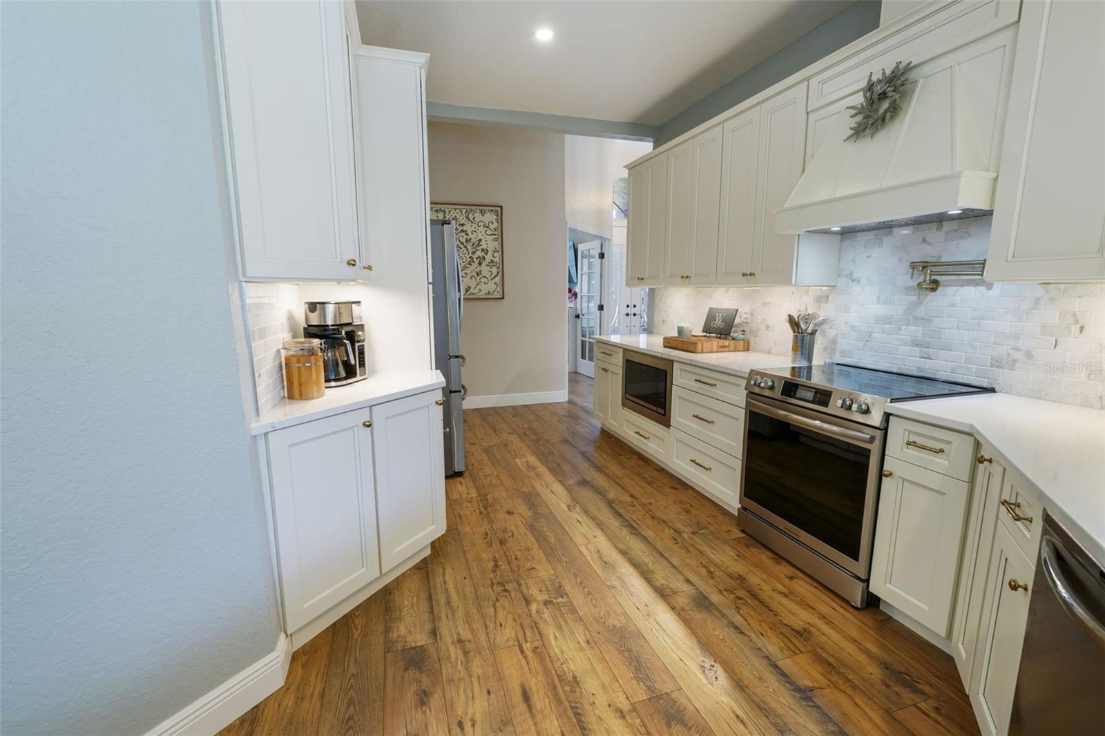 Image 13 of 83 For 11420 Chalk Farm Road