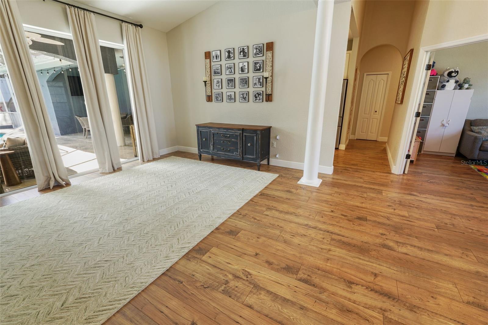 Image 21 of 83 For 11420 Chalk Farm Road