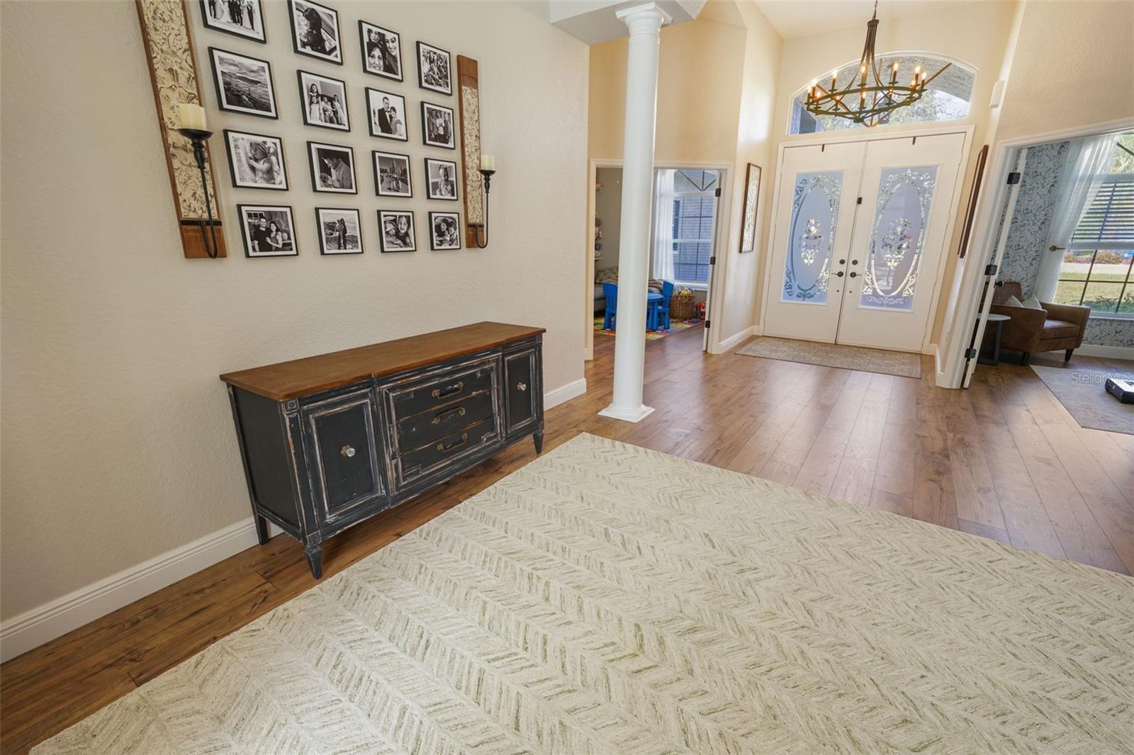 Image 22 of 83 For 11420 Chalk Farm Road