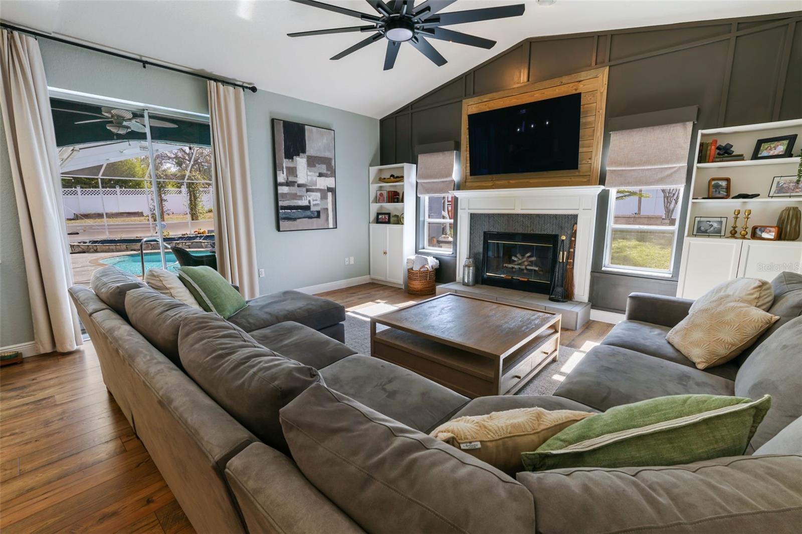 Image 27 of 83 For 11420 Chalk Farm Road