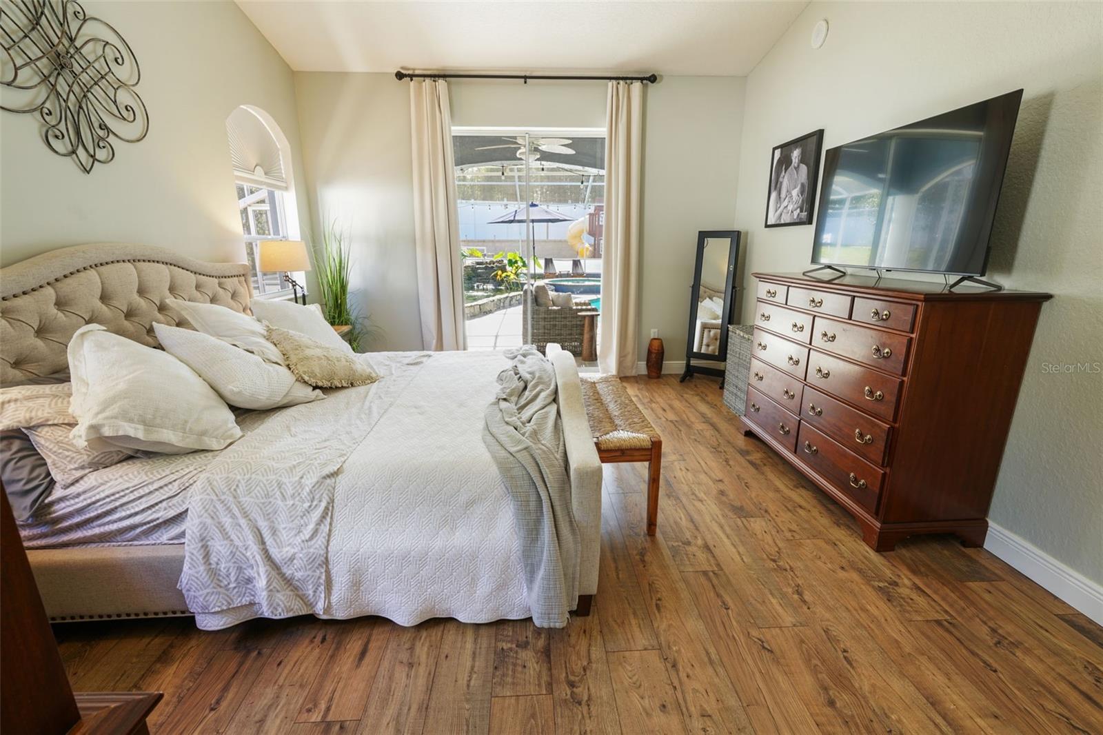 Image 35 of 83 For 11420 Chalk Farm Road