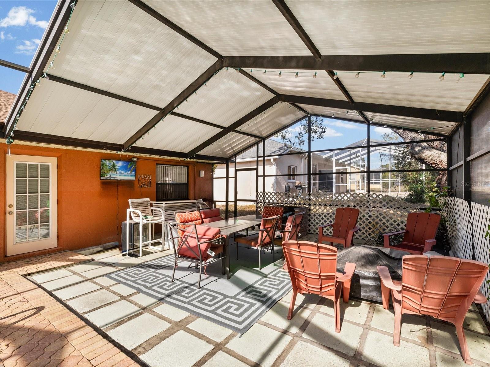 Image 22 of 38 For 18824 Parade Road