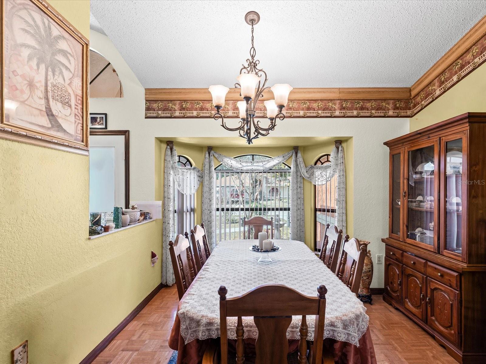 Image 5 of 38 For 18824 Parade Road