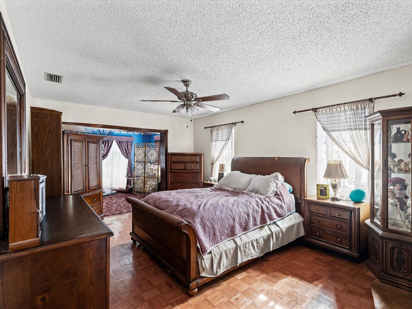 Image 6 of 38 For 18824 Parade Road