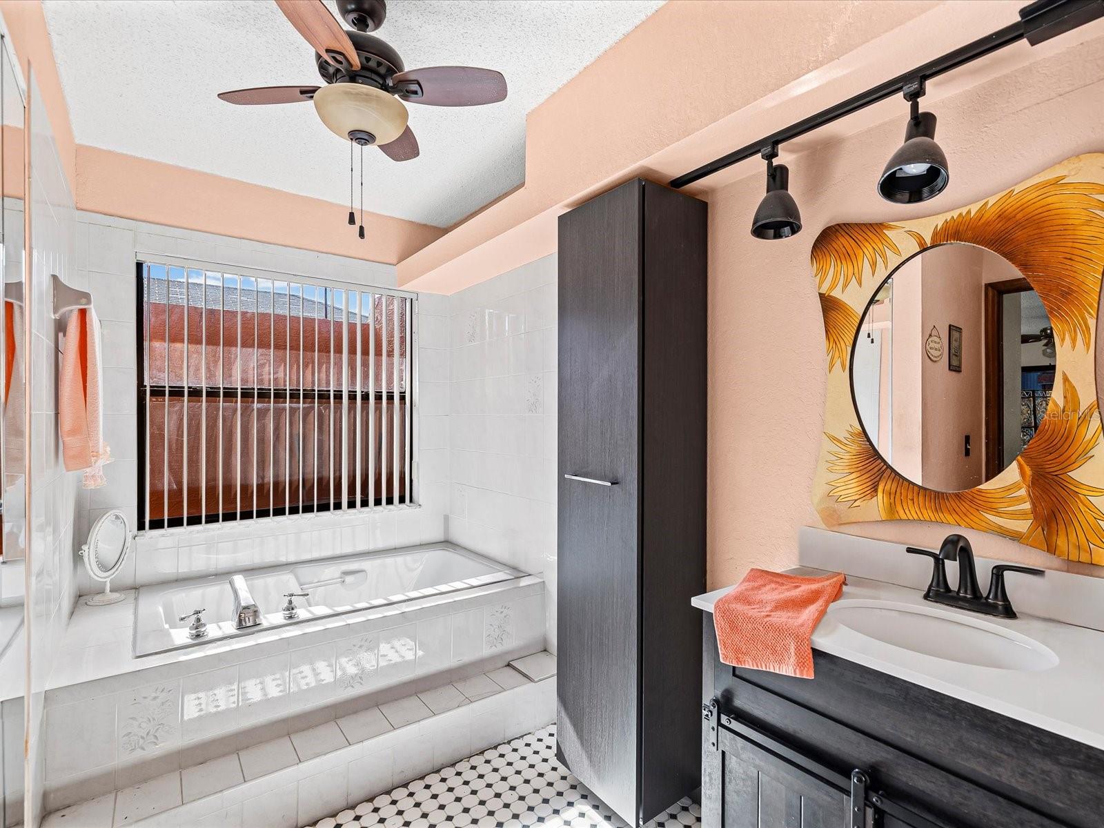 Image 8 of 38 For 18824 Parade Road