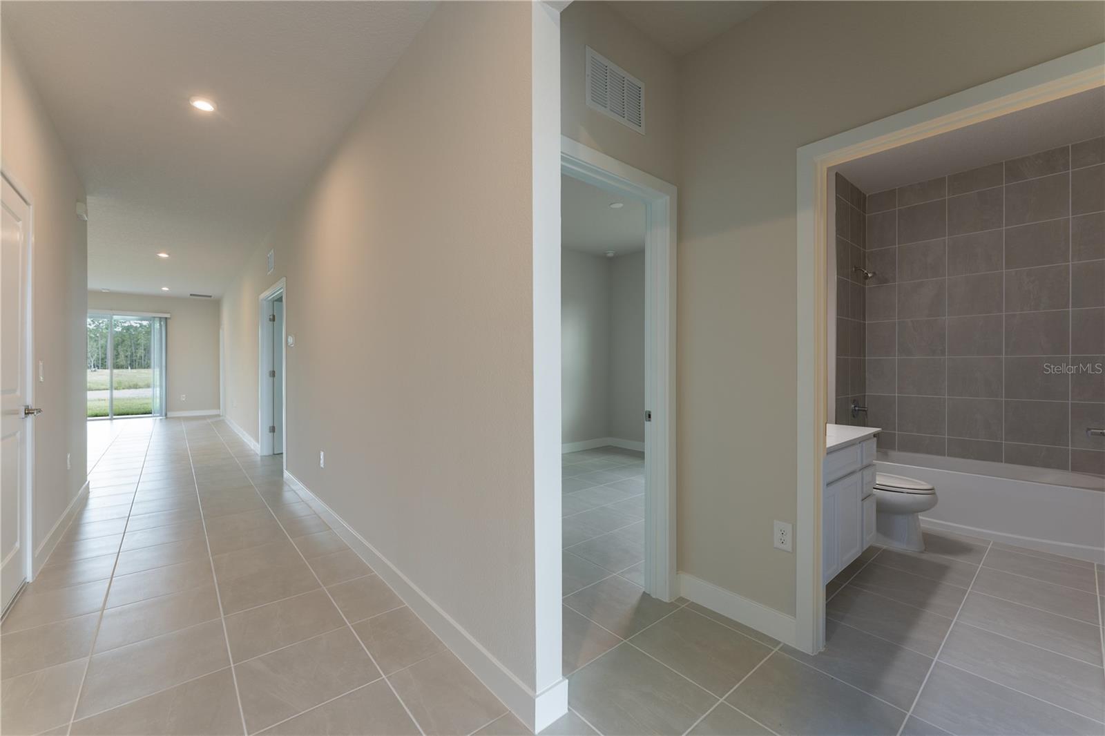 Image 19 of 24 For 3135 Tiger Palm Way