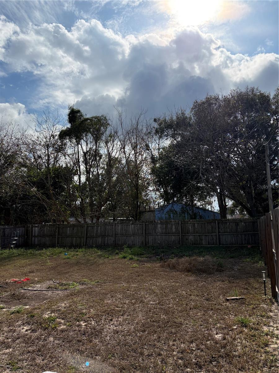 Image 5 of 6 For 16124 Fruitville Street