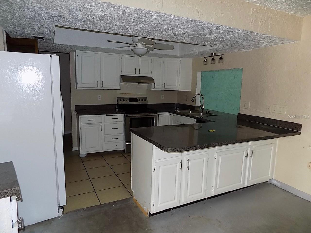 Image 4 of 15 For 8568 Heather Boulevard