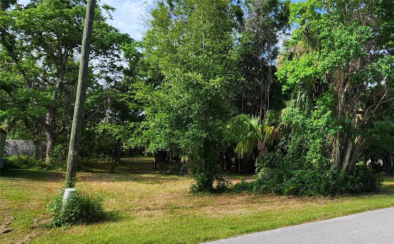 Image 2 of 10 For 8133 Gulf Way