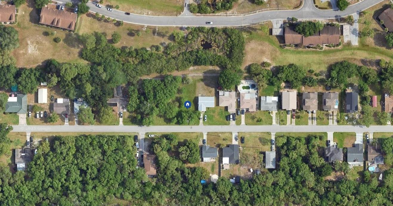 Listing photo id 2 for 8165 Gulf Way