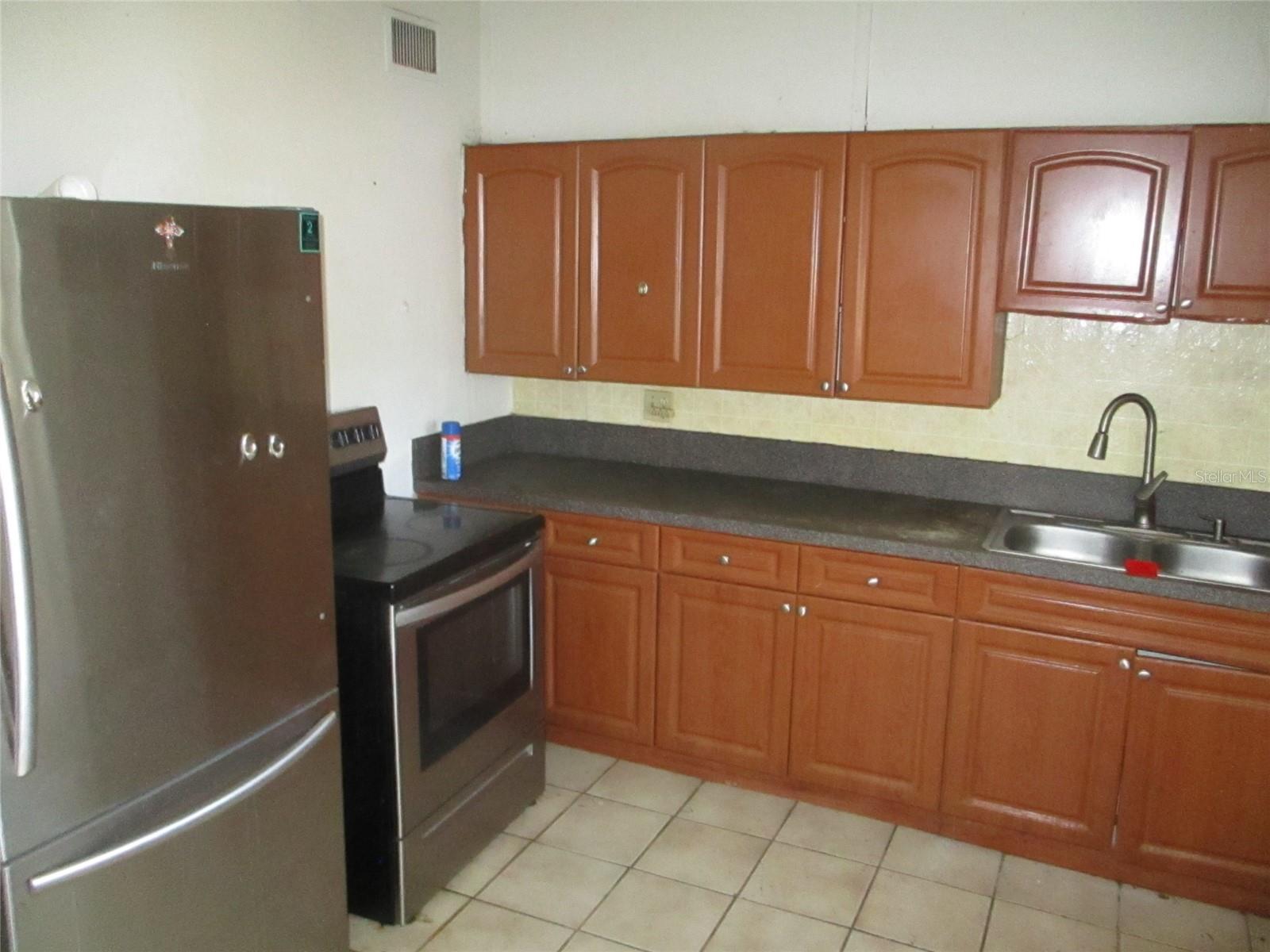 Image 7 of 12 For 5911 Coolidge Avenue