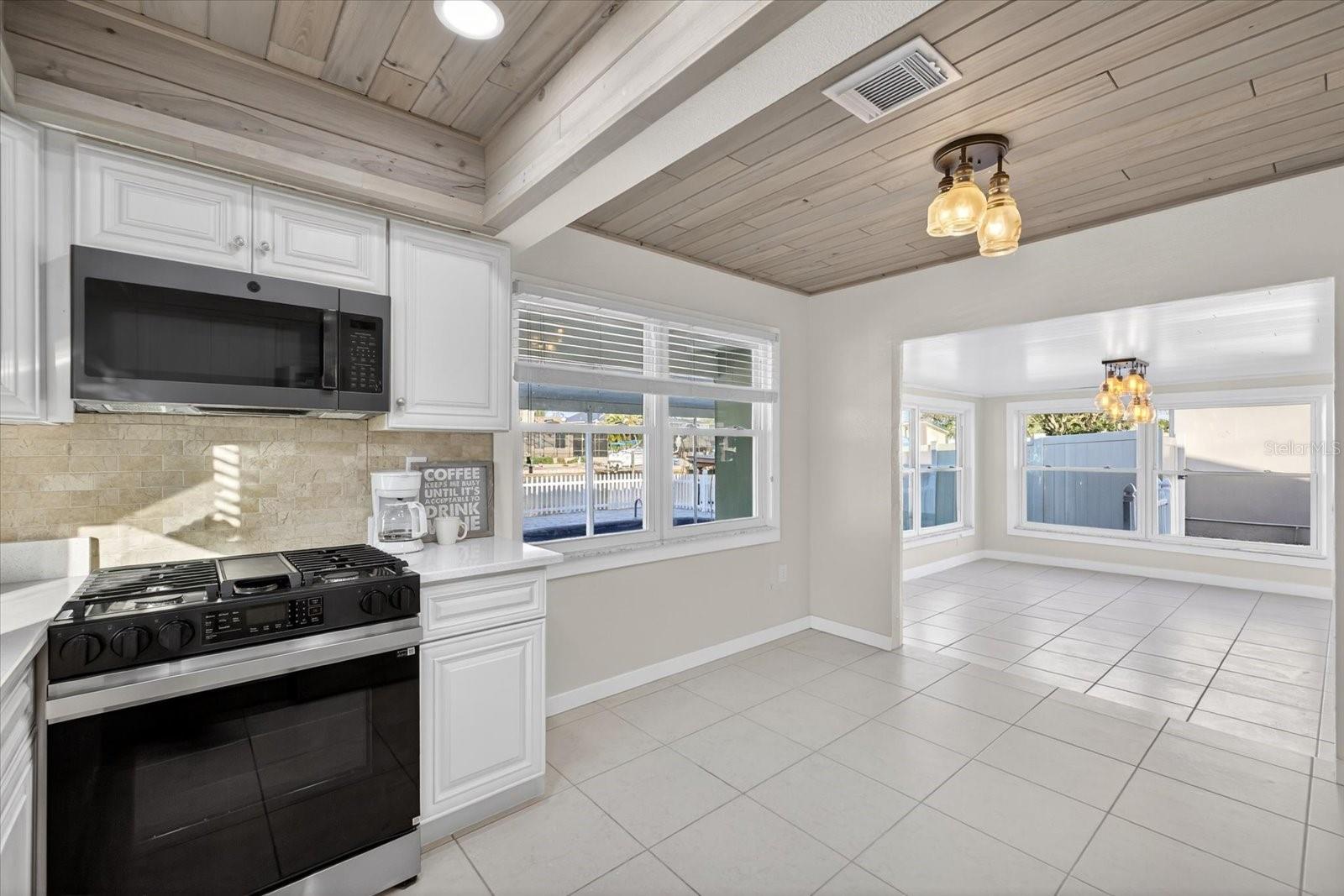 Image 20 of 68 For 4113 Floramar Terrace