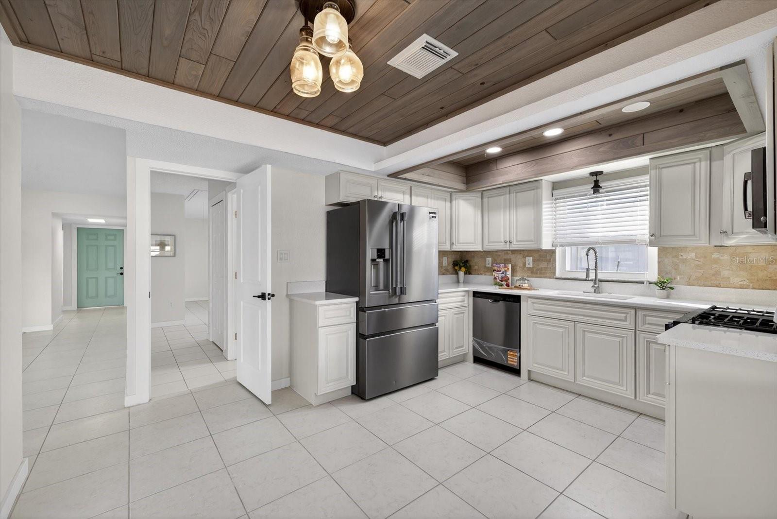 Image 21 of 68 For 4113 Floramar Terrace