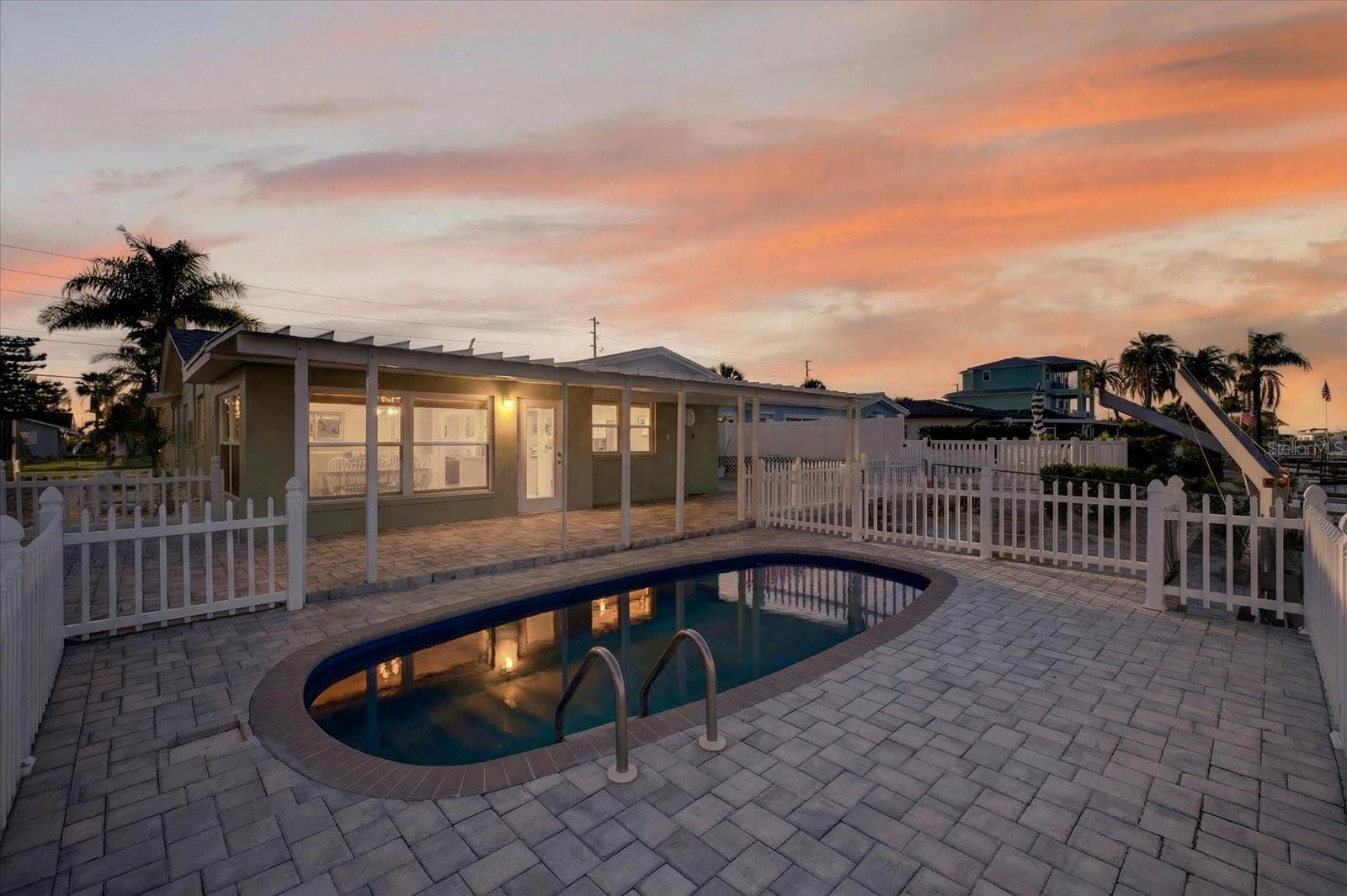 Image 32 of 68 For 4113 Floramar Terrace