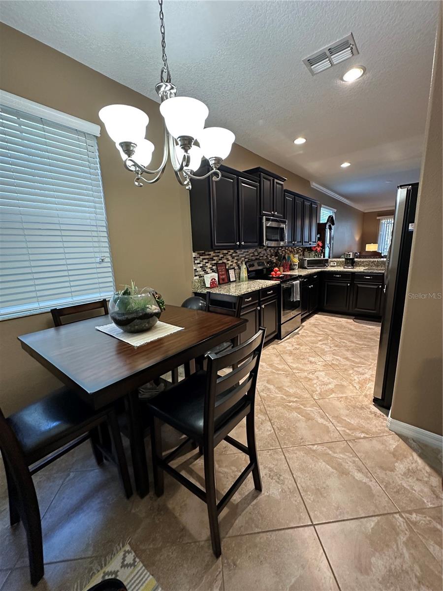 Image 7 of 19 For 9476 Trumpet Vine Loop