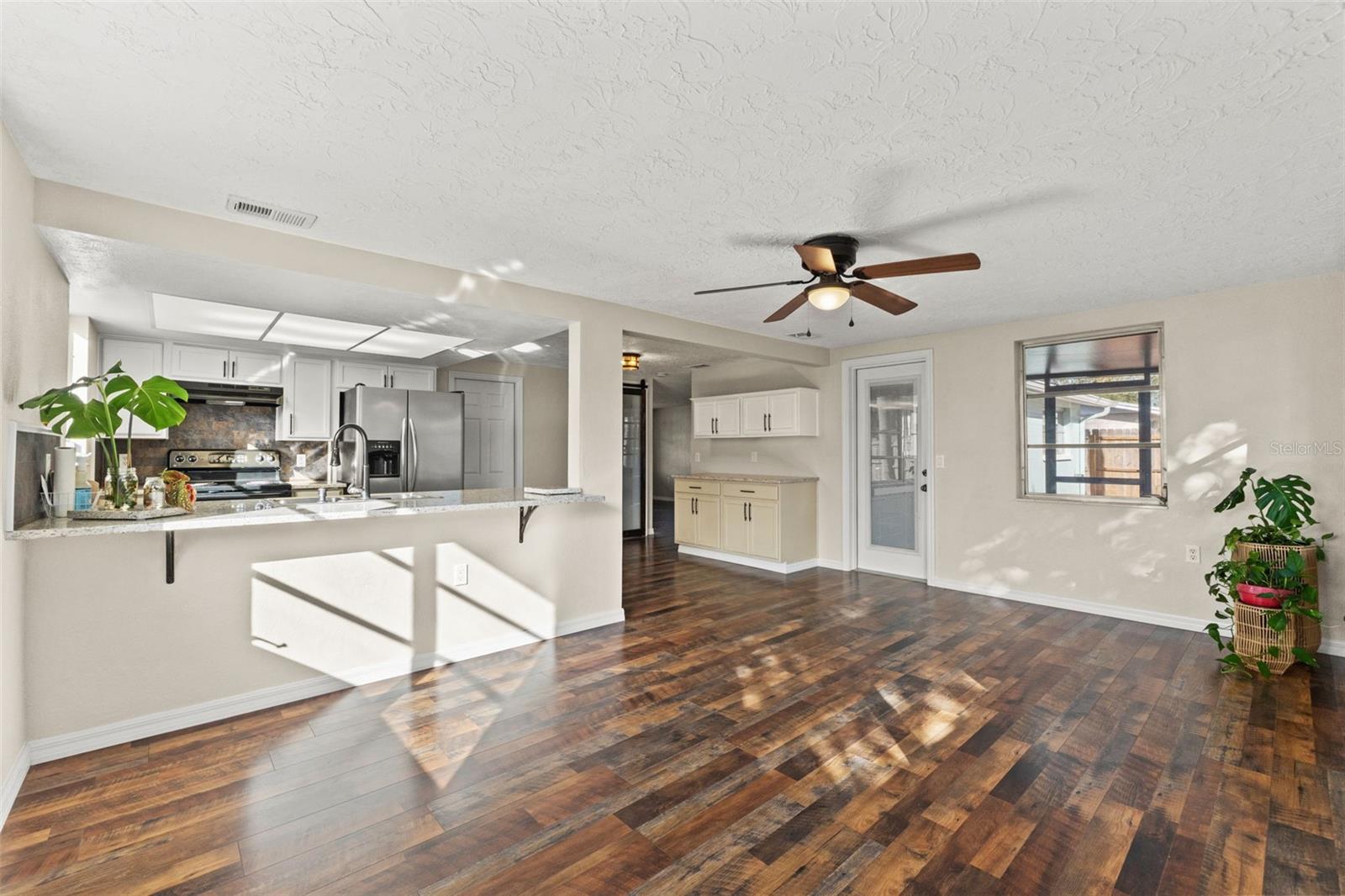 Image 20 of 50 For 4720 Durney Street