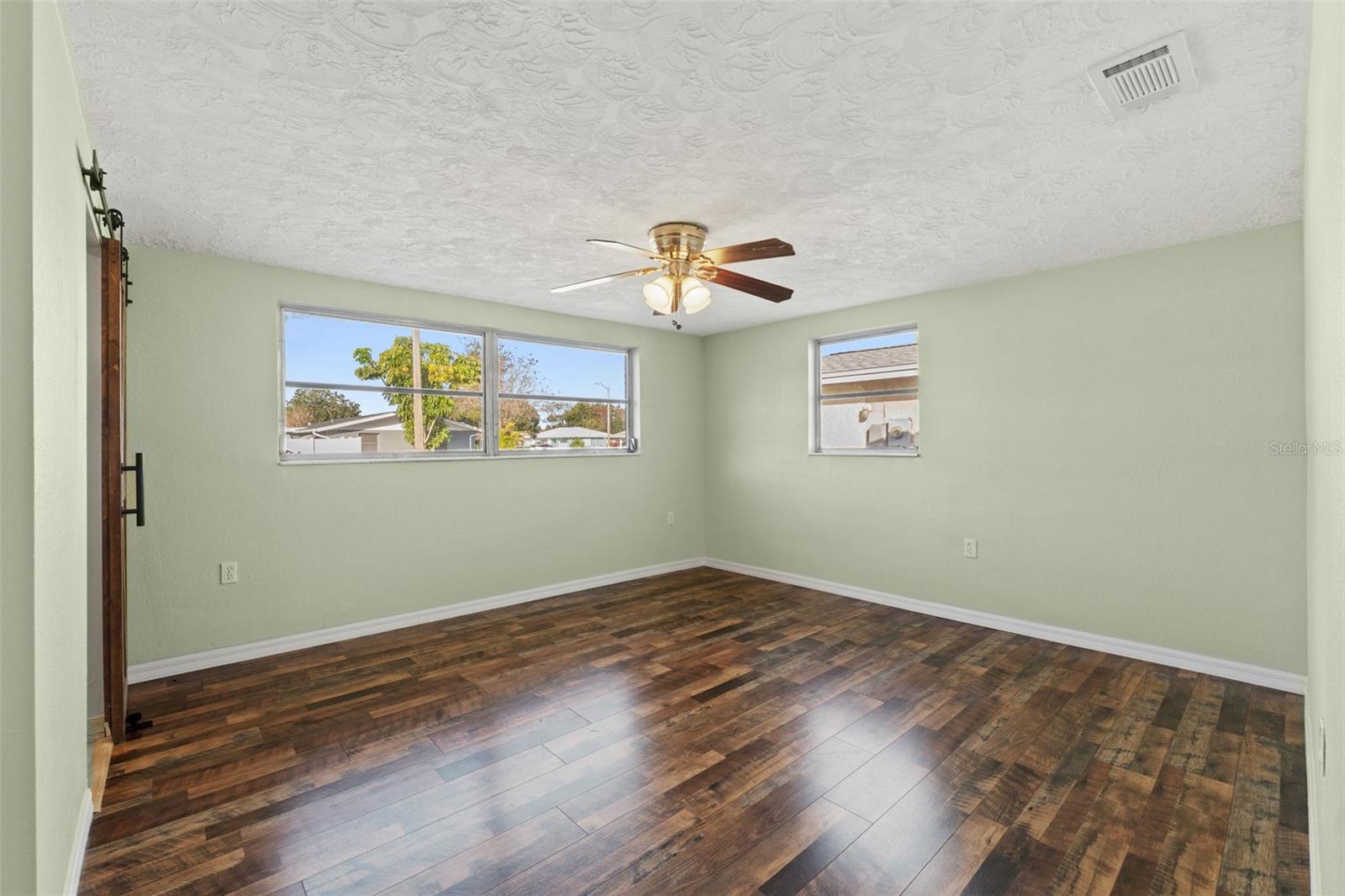 Image 27 of 50 For 4720 Durney Street