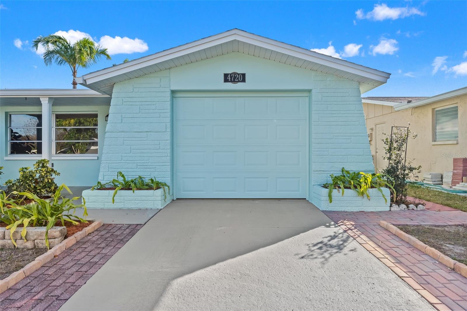 Image 4 of 50 For 4720 Durney Street