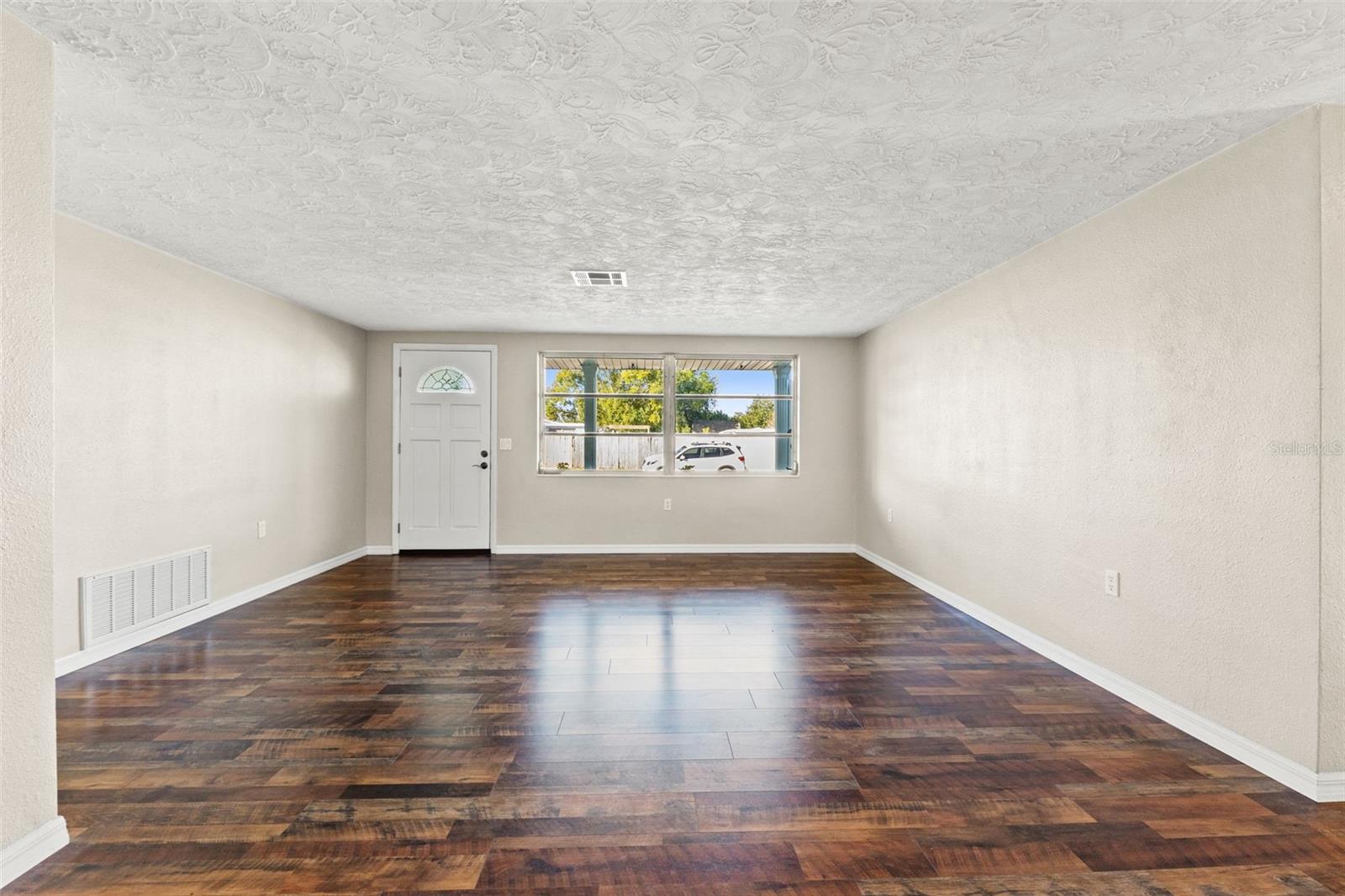 Image 8 of 50 For 4720 Durney Street