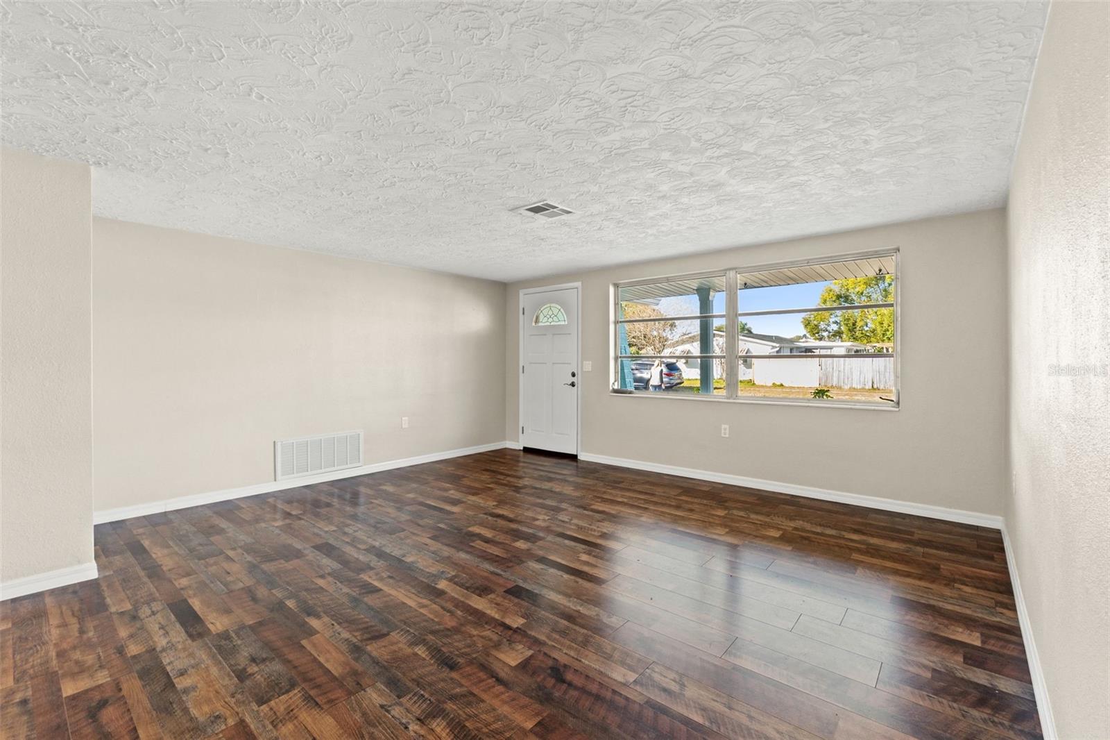 Image 9 of 50 For 4720 Durney Street