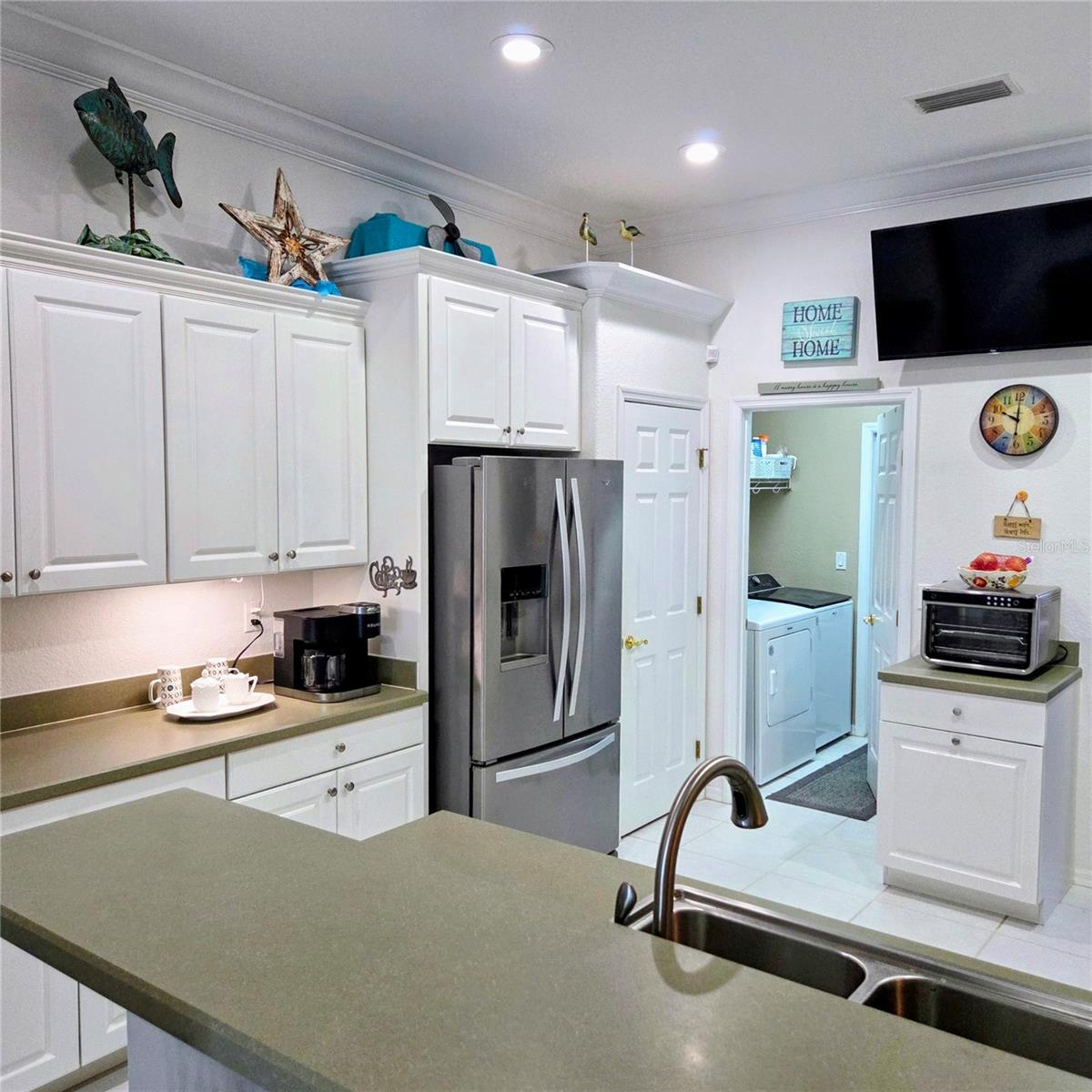 Image 10 of 40 For 16 Meadowlake Circle S