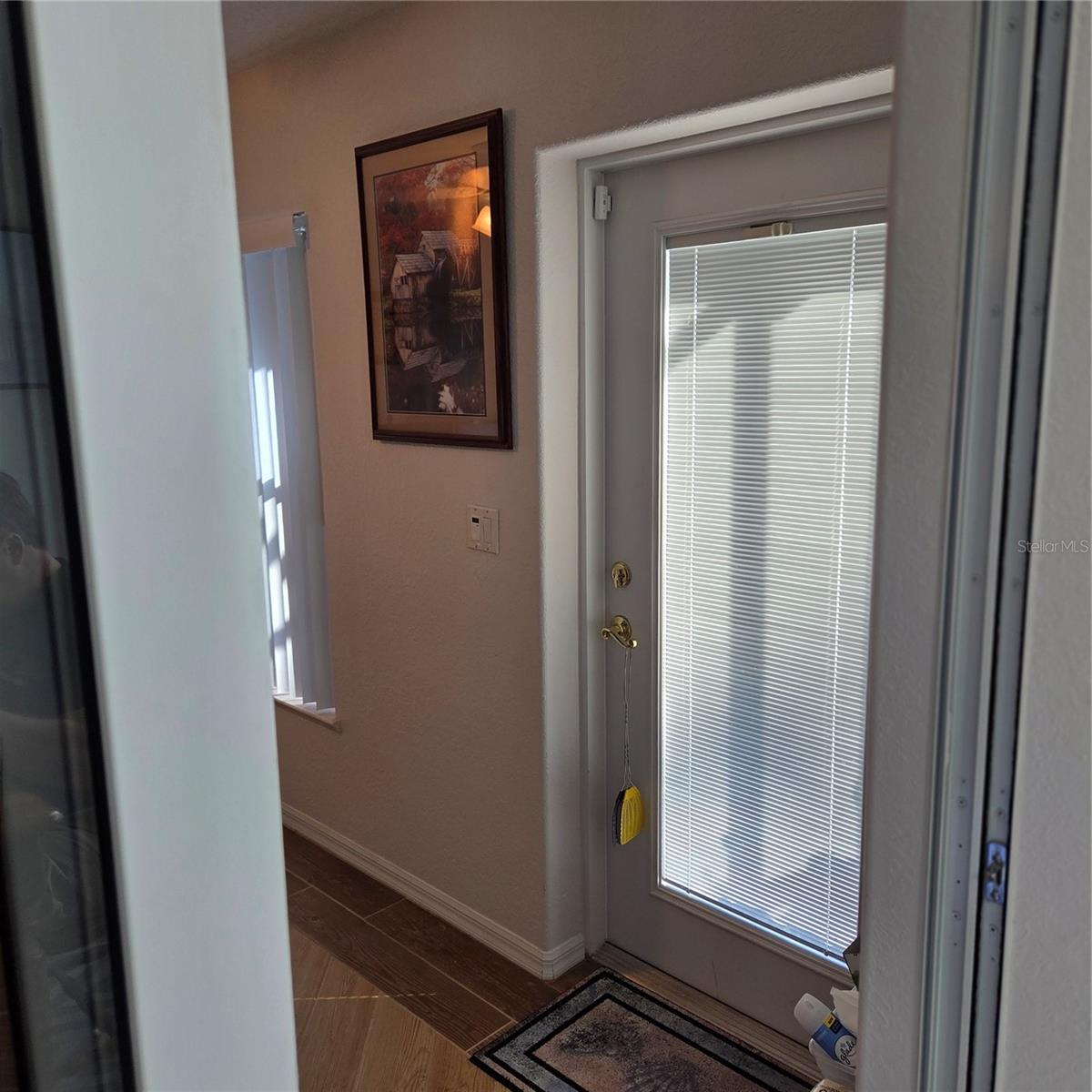 Image 13 of 40 For 16 Meadowlake Circle S