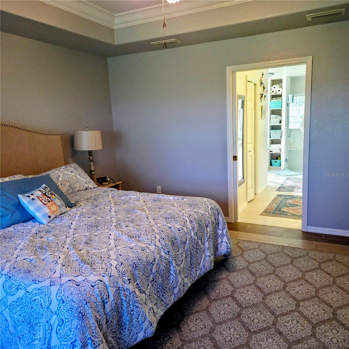 Image 15 of 40 For 16 Meadowlake Circle S