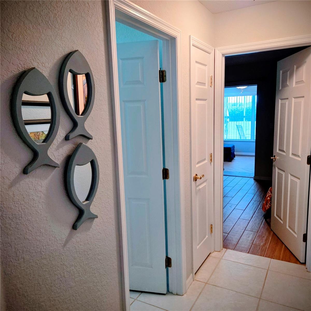 Image 20 of 40 For 16 Meadowlake Circle S