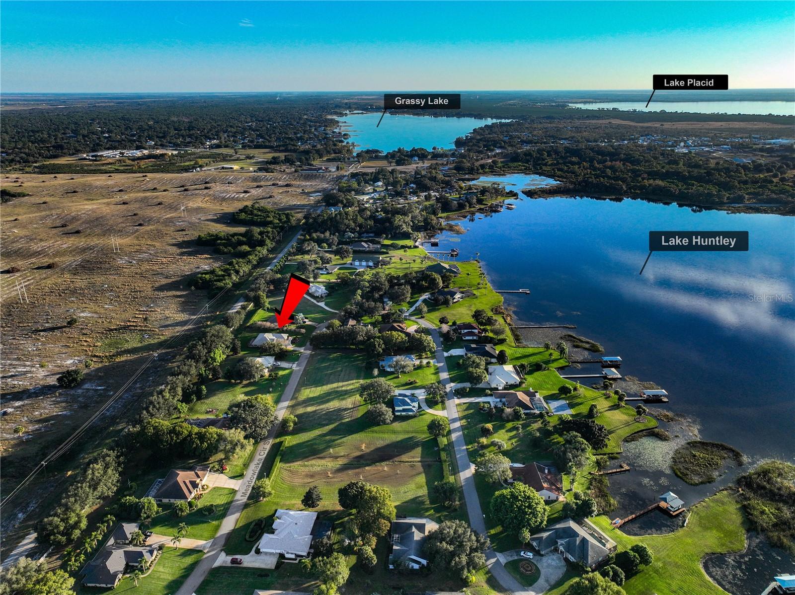 Image 33 of 40 For 16 Meadowlake Circle S